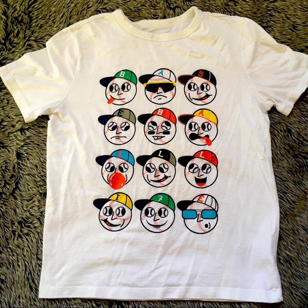 GAP boy’s white color short sleeve Tshirt size large